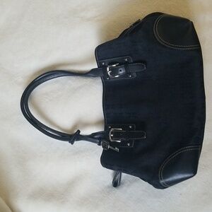 Fossil black jacquard and leather shoulder bag.  Clean, great condition.
